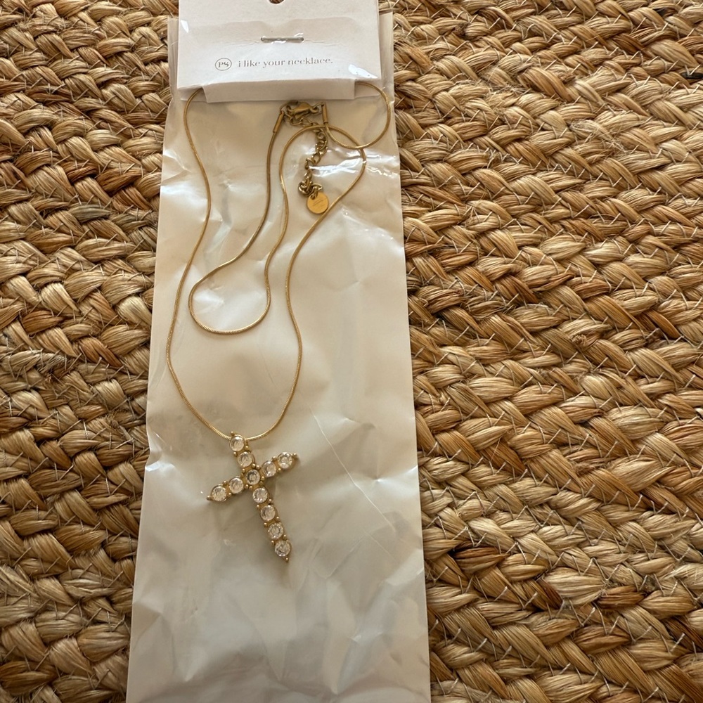 Elegant Gold Cross Necklace